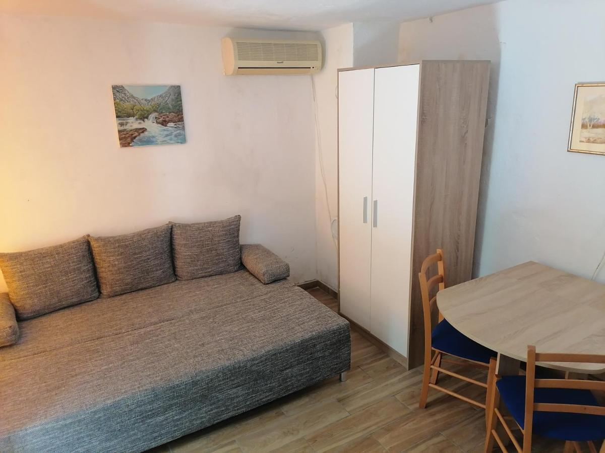Apartman Milica Golubic  Eksteriør billede